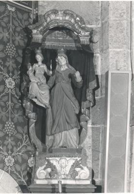 Beeld van Sint-Anna-te-Drieën in de Deinse Onze-Lieve-Vrouwekerk