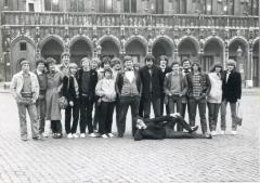 Leden van jeugdhuis 't Sloefke op Grote Markt te Brussel