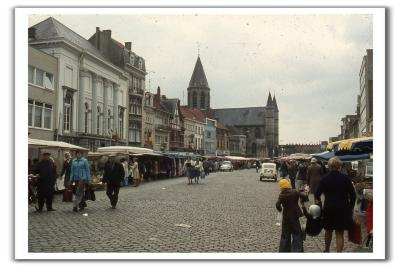 Algemene zichten op de markt.