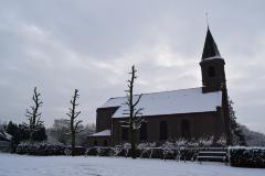 De Zeverse Sint-Amanduskerk in de sneeuw