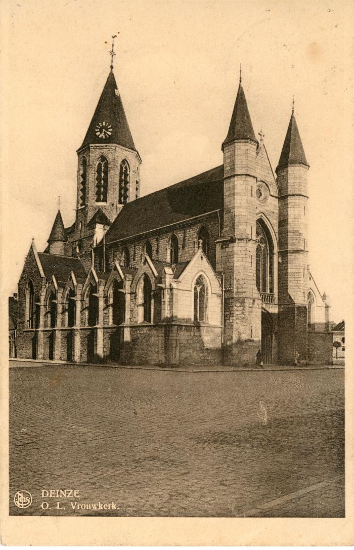 Zicht op de Onze-Lieve-Vrouwekerk van Deinze