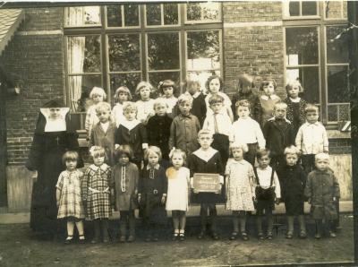 Het Zeverse bewaarklasje in het schooljaar in het schooljaar 1934-'35