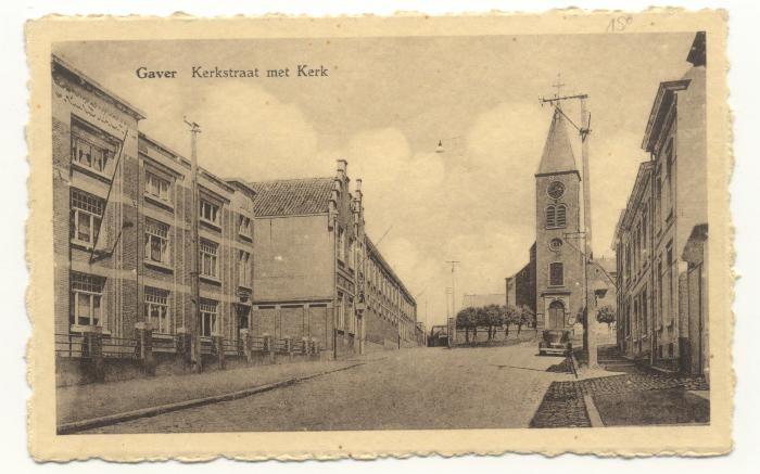 Kerkstraat met Kerk Gavere