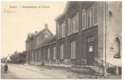 Gemeentehuis en School - Gavere