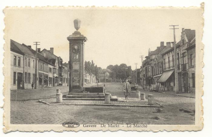 Gavere fontein en markt (dame)  