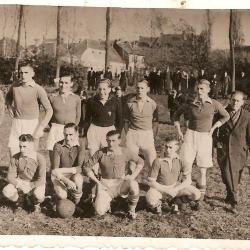 RC Gavere uit 1941-1942, kampioen in één van de 4 hoogste gewestelijke reeksen (1ste provinciales: Waasland, Dender, Schelde-Leie en Gent-Eeklo)