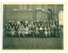 De leerlingen van snijschool Femina anno 1945