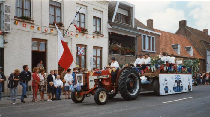 Verbroederingsstoet in Eecke