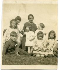 Marie Minne met 7 kinderen