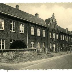 Een postkaart van het klooster van Olsene