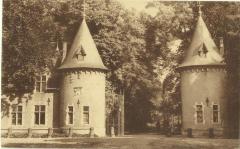 De toegang tot het park van het kasteel van Ooidonk