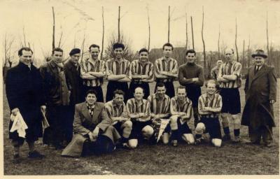 Engelse voetbalploeg op bezoek in Nazareth, 1956-1959